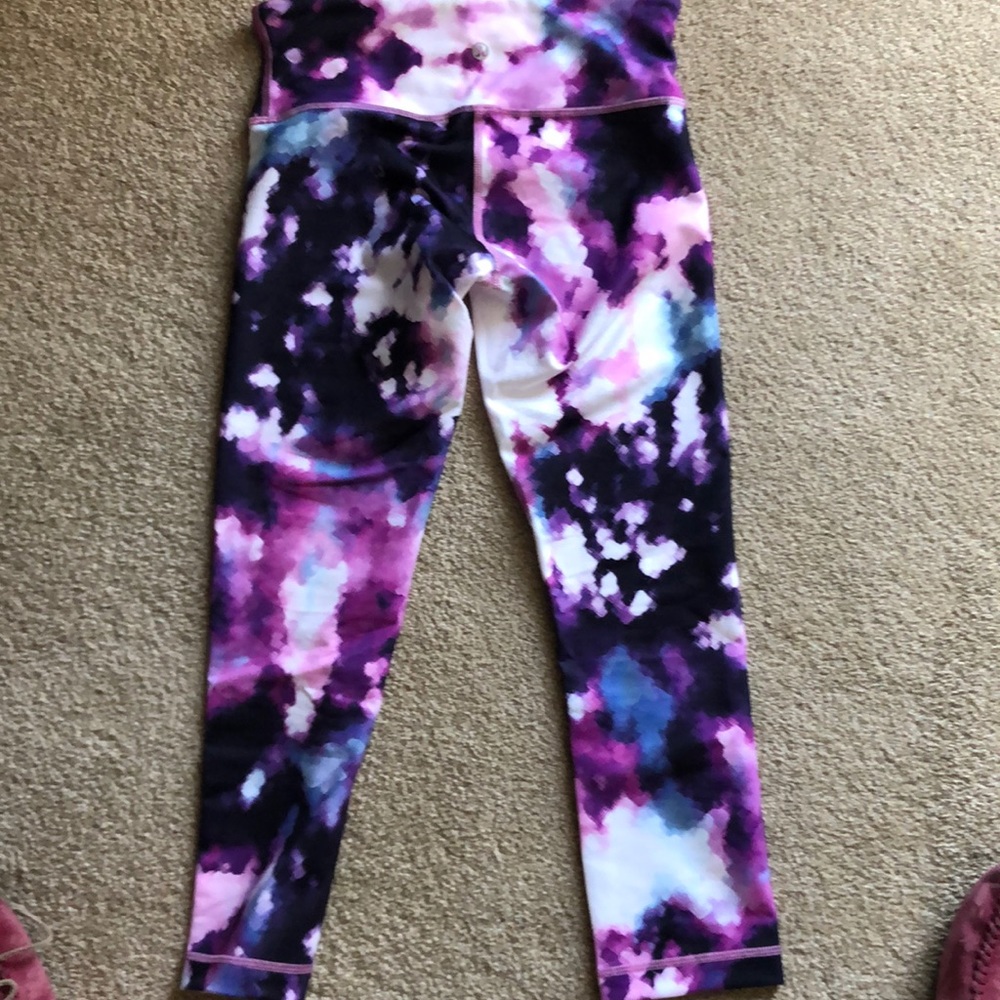 Lululemon Blooming Pixie Crops! - image 8